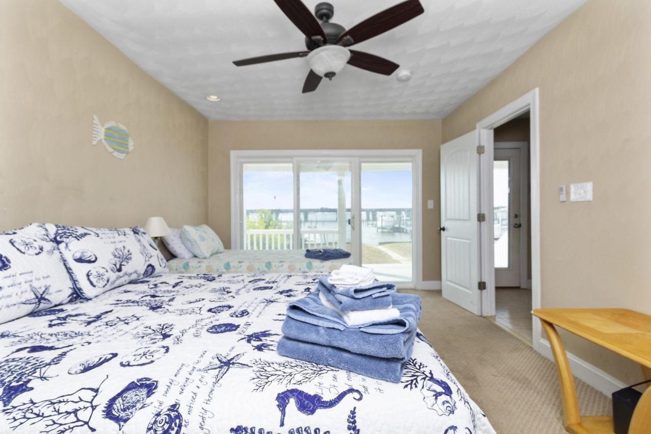 Water Front Delight On The Bay Home Norfolk Exterior photo