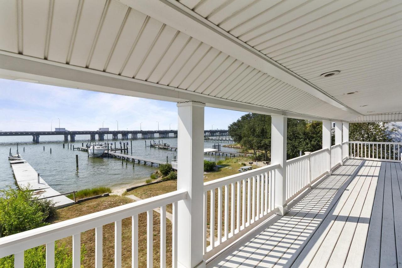 Water Front Delight On The Bay Home Norfolk Exterior photo